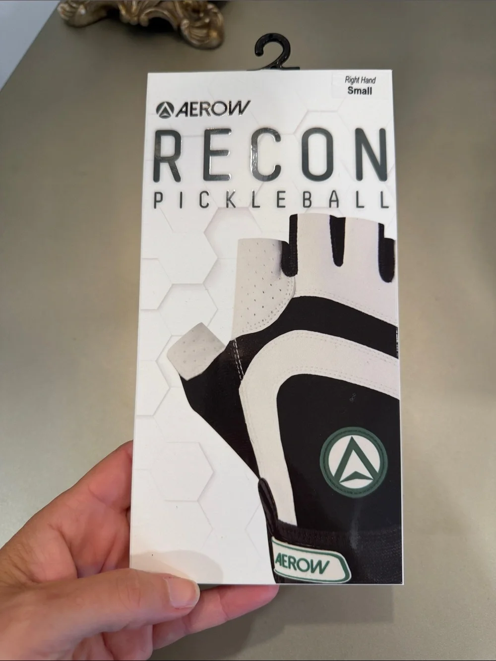 AEROW Recon Pickleball Glove in White and Black